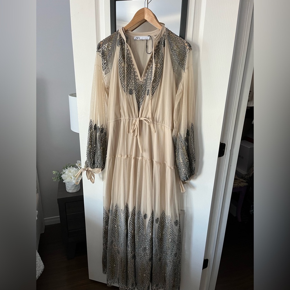 Zara long dress with tulle
